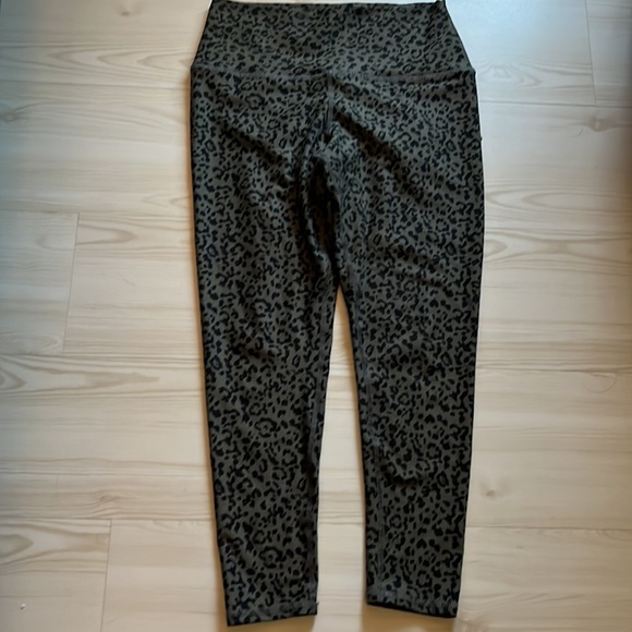 Leopard Leggings - Picture 3 of 4